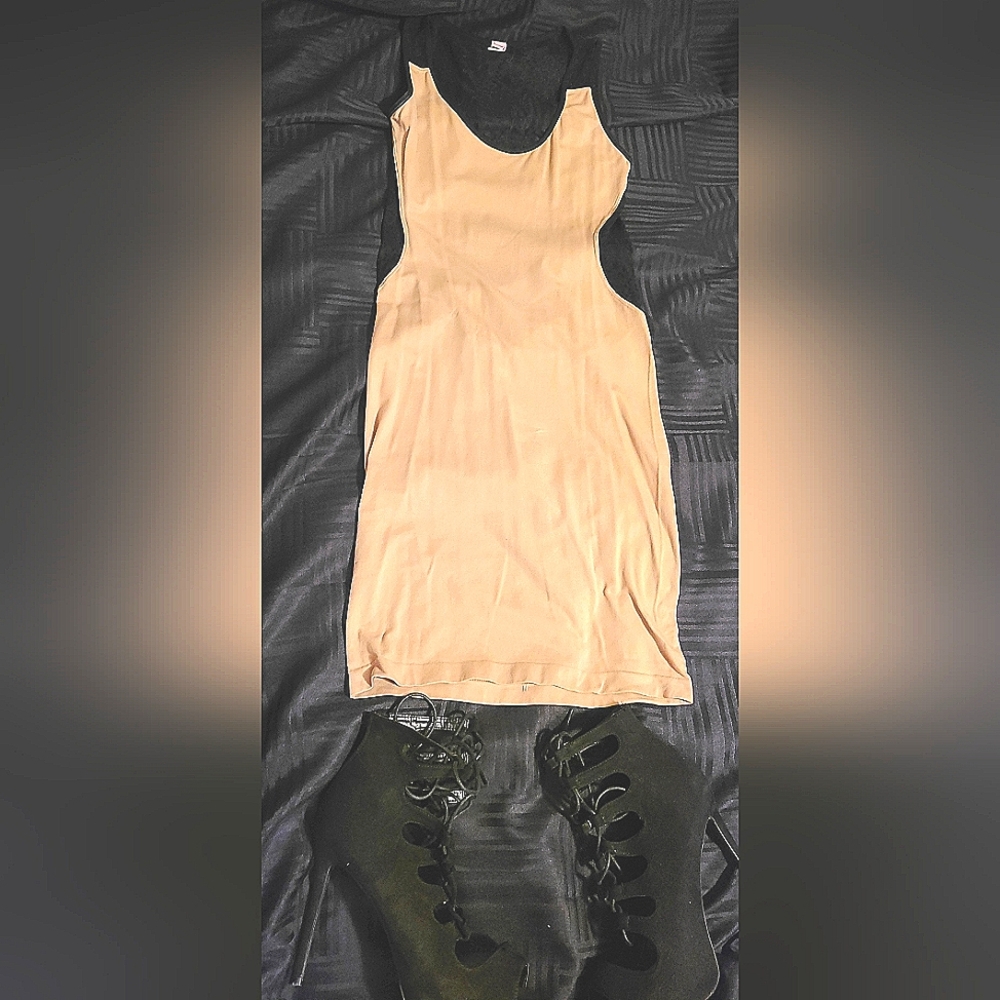 Dress - Picture 2 of 4